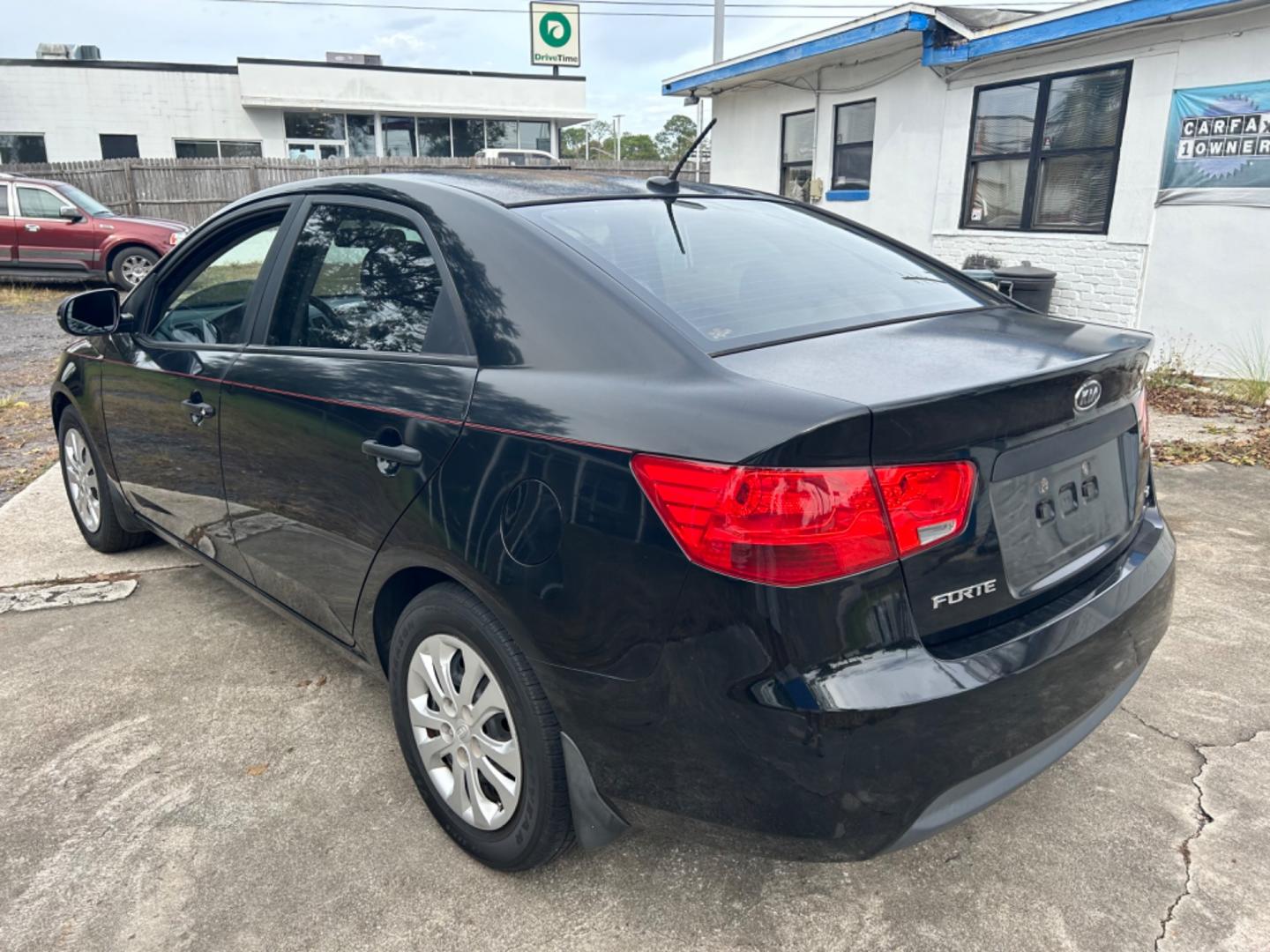 2011 Kia Forte XE (KNAFU4A2XB5) , AUTO transmission, located at 1758 Cassat Ave., Jacksonville, FL, 32210, (904) 384-2799, 30.286720, -81.730652 - *****$3500.00*****2011 KIA FORTE EX MODEL 4-DOOR AUTOMATIC TRANSMISSION ICE COLD AIR CONDITIONING 232,043 HIGHWAY MILES LOOKS AND RUNS GREAT TINT POWER EQUIPMENT DON'T DELAY CALL US TODAY @ 904-384-2799 - Photo#4